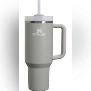 Stanley 40 oz Quencher in light grey (ash)